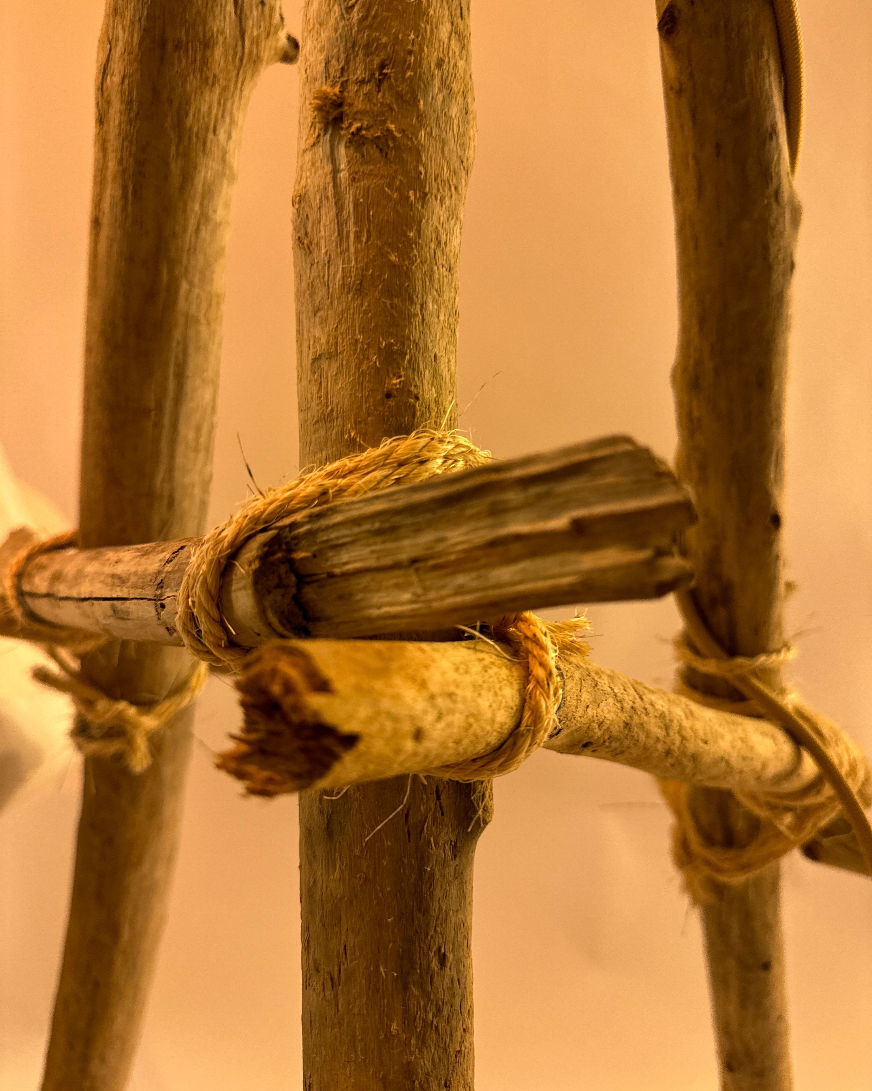 lampada di legno fatta a mano